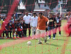 Kick Off MJP Sepak Bola U-10 dan U-12 dibuka Ketua KWRI Lampung