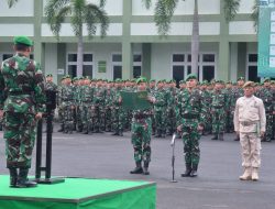 Upacara Bulanan Bukti Kesetiaan Prajurit Dan PNS Korem 043/Gatam  Melaksanakan Pengabdian untuk Tanah Air