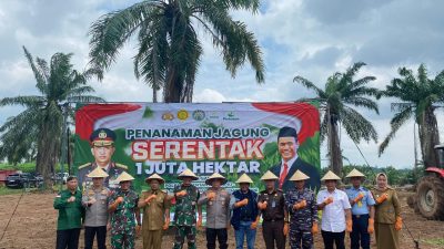 Danrem 043/Gatam Bersama Forkopimda Provinsi Lampung Dukung Swasembada Pangan Tanam Jagung Serentak Satu Juta Hektar