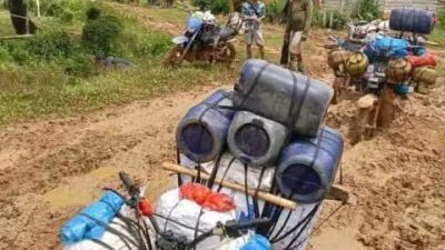 Pak Presiden tolong kami Rakyat Lampung ingin pula Rasakan akses jalan yang bagus