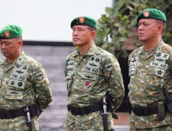 Danrem 043/Garuda Hitam Hadiri Pemberian Piagam Penghargaan Pangdam XXI/Radin Inten kepada Prajurit Korem 043/Gatam