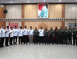 Kasdam XXI/ Radin Inten Bersama Kapoksahli Kodam XXI/ Radin Inten Melaksanakan Audiensi di Kantor Gubernur Bengkulu