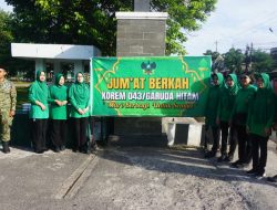 Jumat Berkah Persit KCK Koorcab Rem 043 PD XXI/Radin Inten, Tebar Kepedulian Melalui Aksi Berbagi