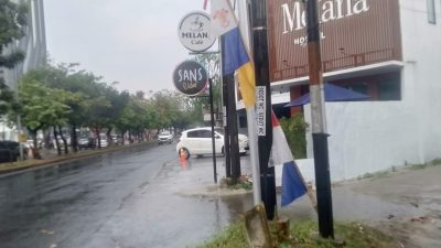 Trotoar Diduga Dijadikan Lahan Parkir Hostel Melana, Warga Soroti Dugaan Pelanggaran Aturan Tata Ruang