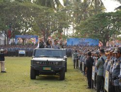 Danrem 043/Gatam Hadiri Apel Akbar 4.000 Anggota Linmas di Bandar Lampung